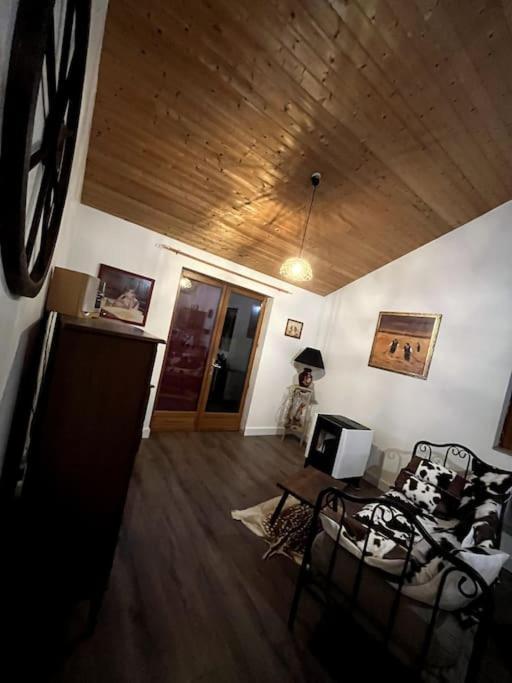 Chez Mamie Villa ลีส์-ชูร์แด็ง ภายนอก รูปภาพ
